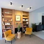 The Iconic 4*
